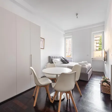 We - Bandello House, Corso Magenta
